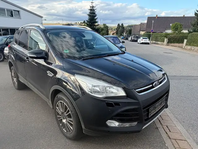Ford Kuga Titanium*