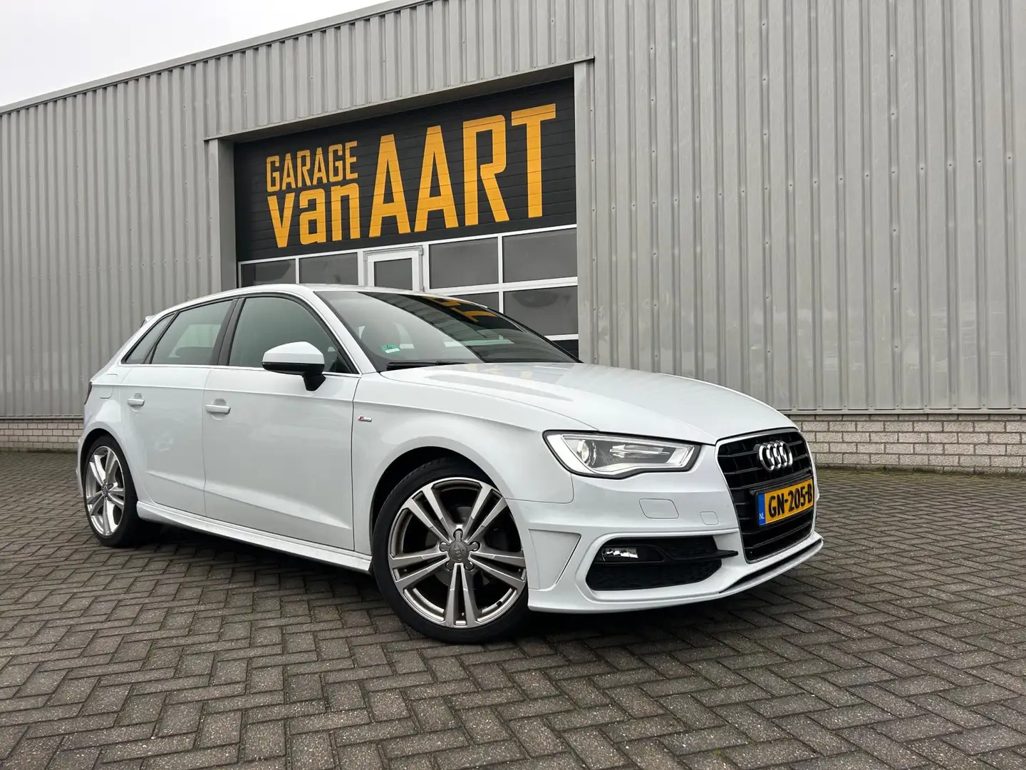 Audi A3 Sportback 1.4 TFSI CoD Ambition Pro Line S | NAVI Blanc - 1