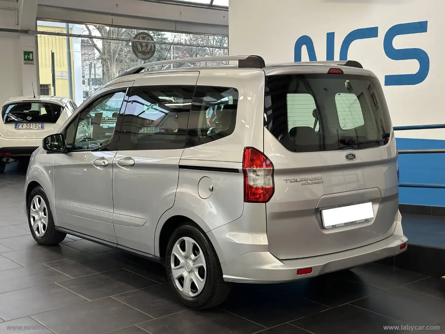 Ford Tourneo Courier 1.0 EcoB. 100CV S&S Plus Argent - 2