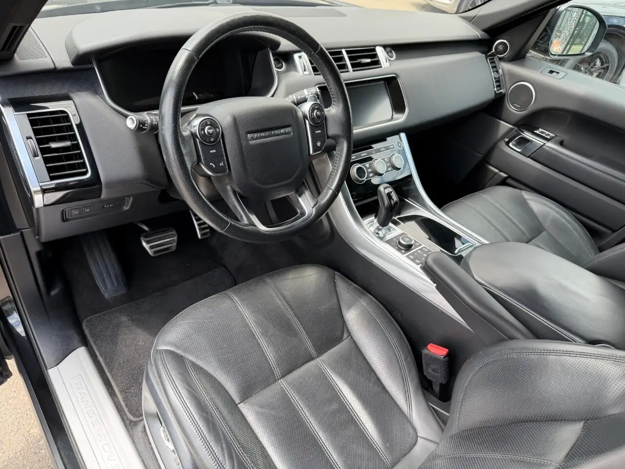 Land Rover Range Rover Sport снимка Land Rover Range Rover Sport
