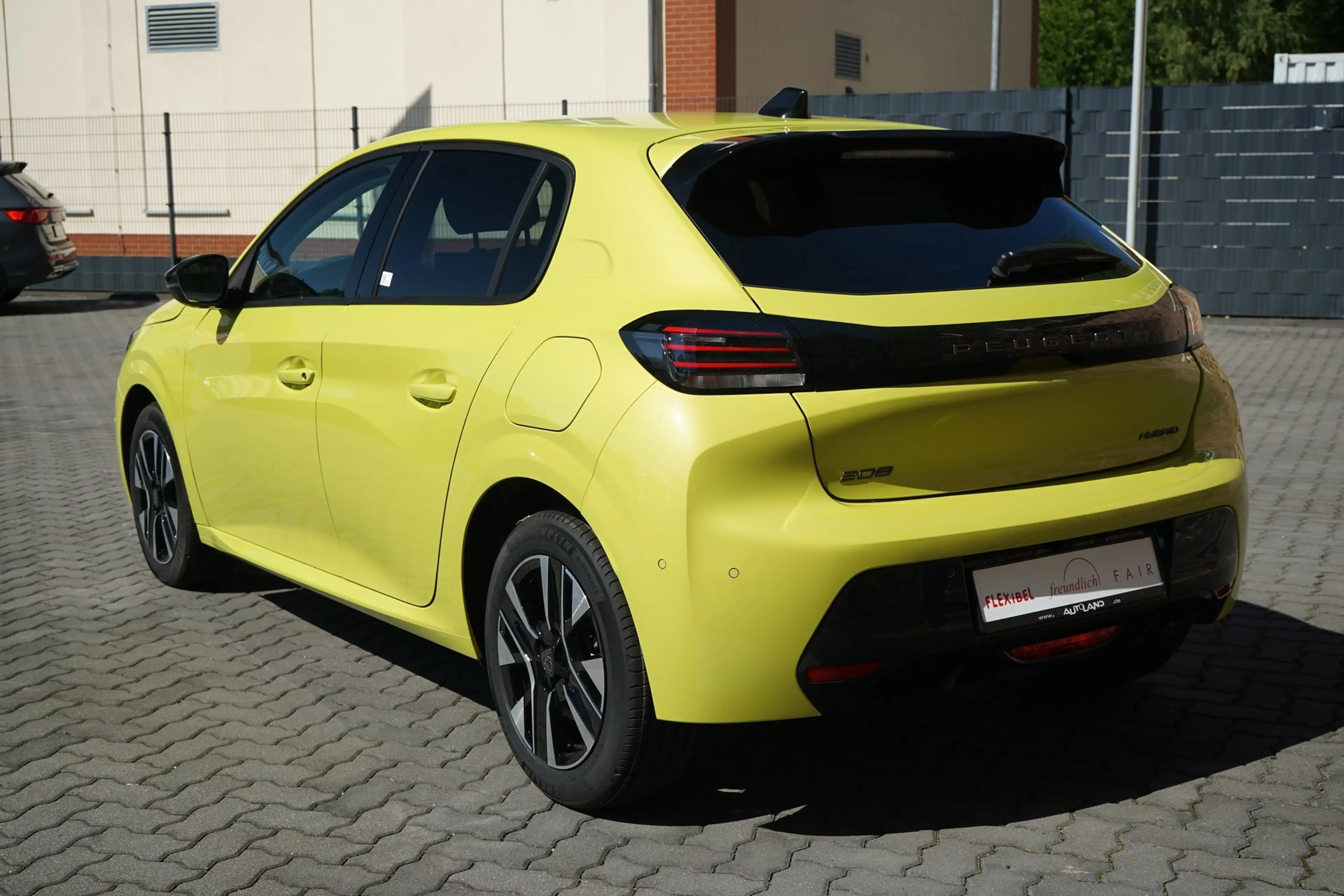 Peugeot 208 1.2 mHEV 110 Aut. LED Tempomat — photo 3