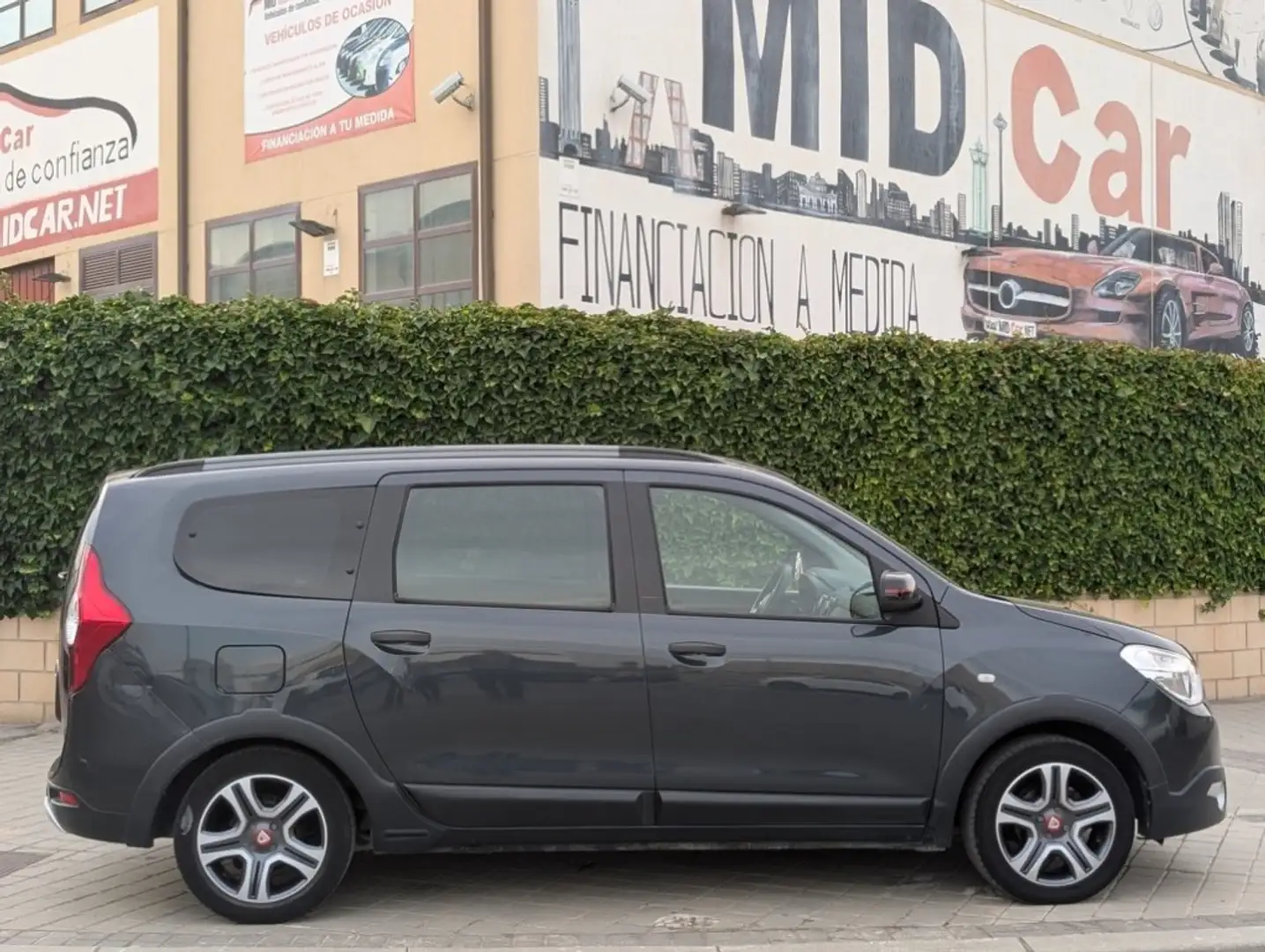 Dacia Lodgy 1.6 GLP Laureate 7pl. 75kW Gris - 2