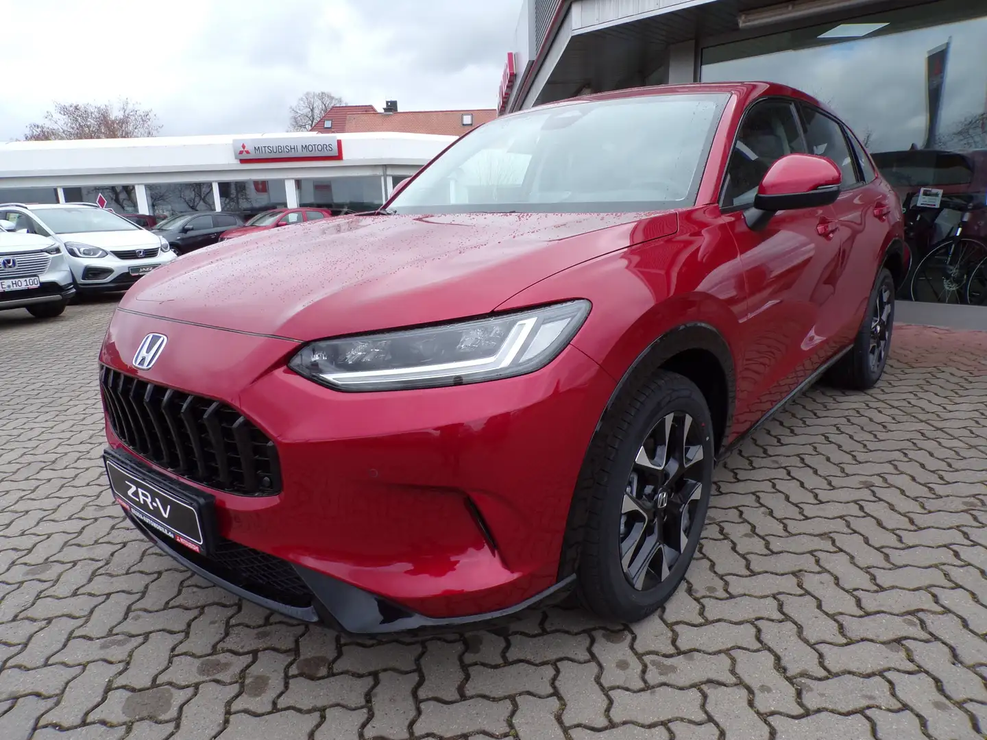 Honda ZR-V e:HEV 2.0 i-MMD Hybrid Advance Красный - 1