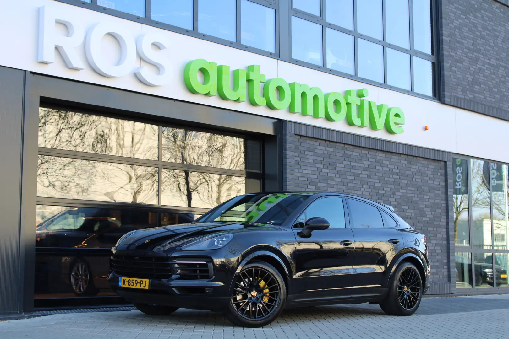 Porsche Cayenne Coupé 3.0 E-Hybrid | NAP! | PANO | 360 | MEMORY | Zwart - 1