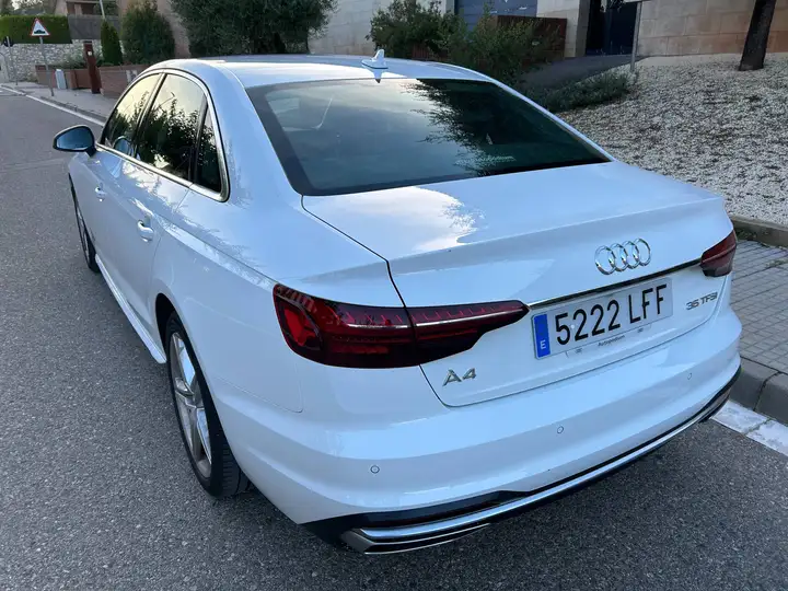 Audi A4 35 TFSI Advanced 6 vel. 2020, foto 2