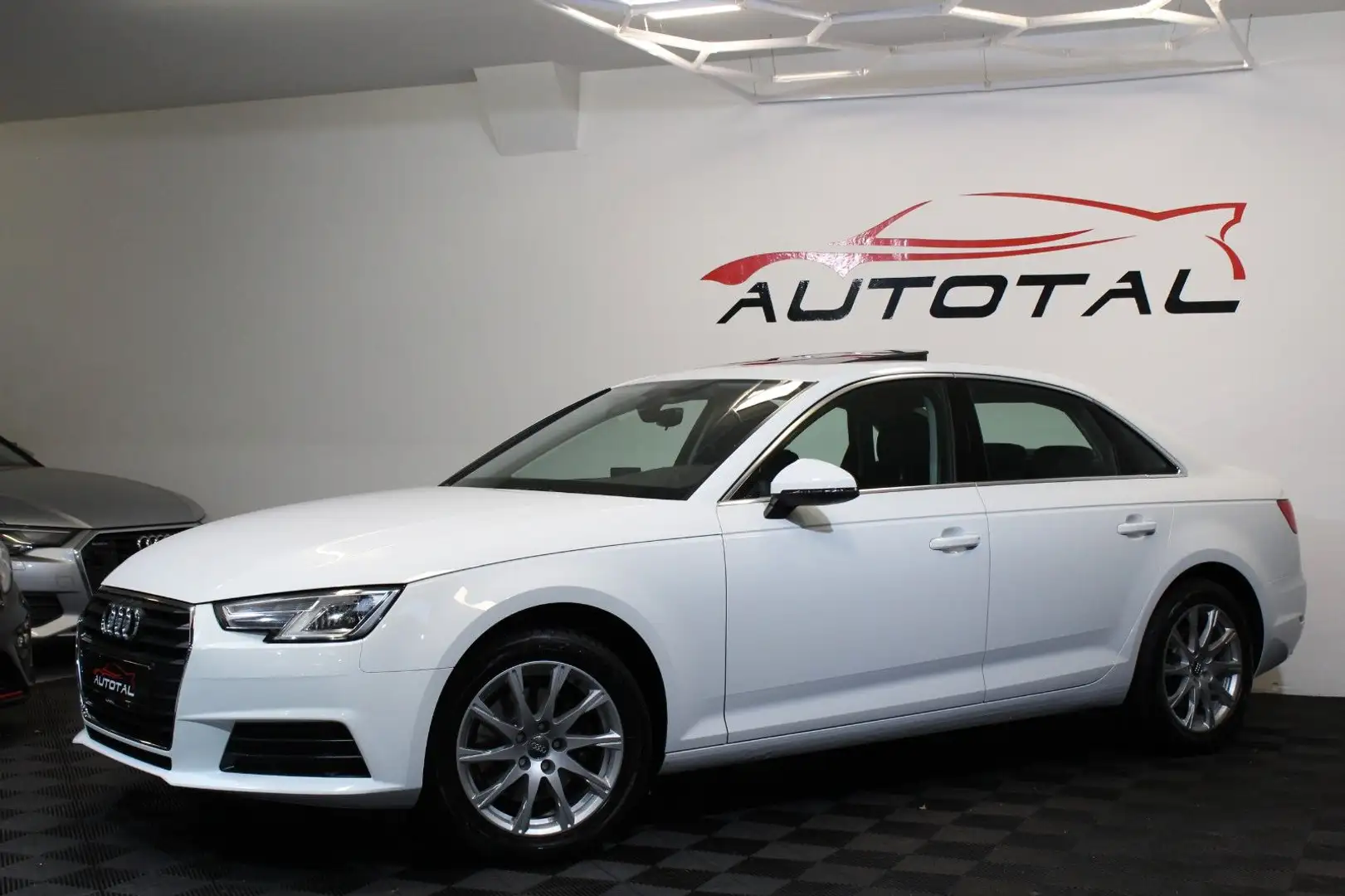Audi A4 Limousine*1.4 TFSI*Navi*Xenon*nur 58 tkm* Weiß - 2