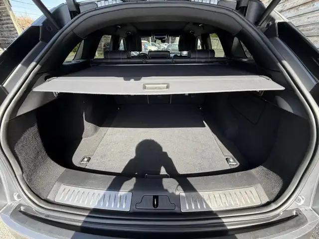 Land Rover Range Rover Velar view 7