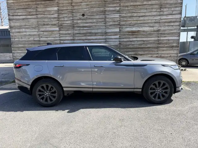 Land Rover Range Rover Velar view 10