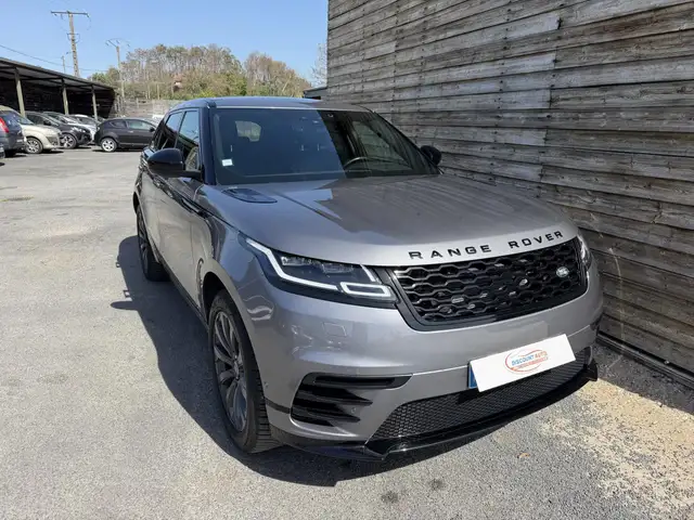 Land Rover Range Rover Velar view 11