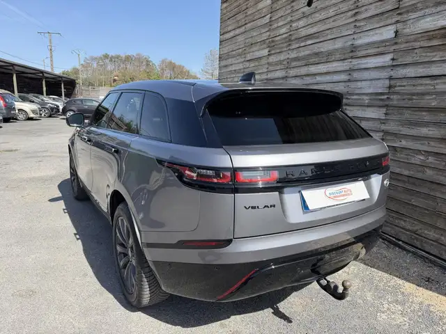 Land Rover Range Rover Velar view 3
