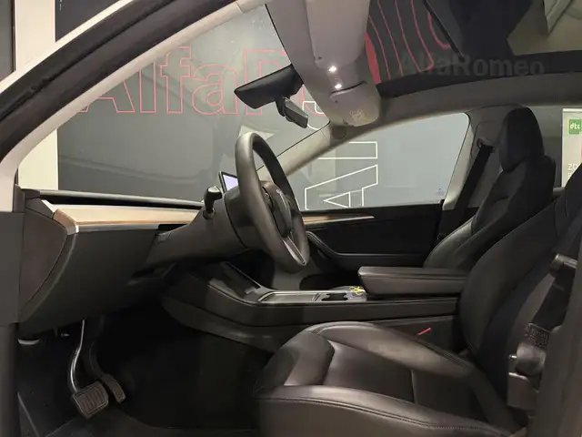 Tesla Model Y view 15