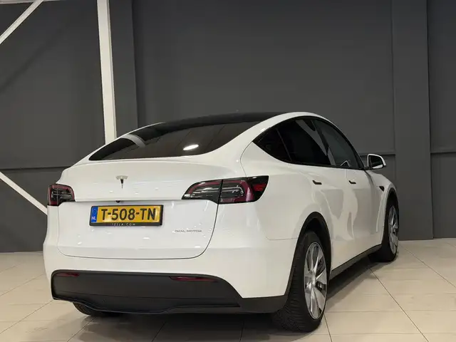 Tesla Model Y view 12