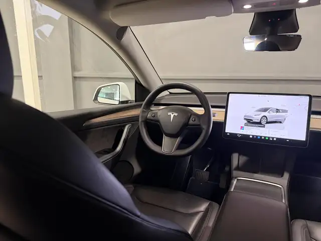 Tesla Model Y view 9