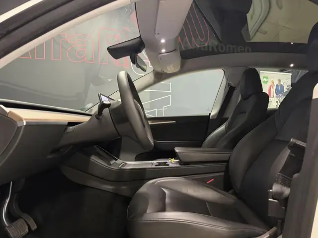 Tesla Model Y view 13
