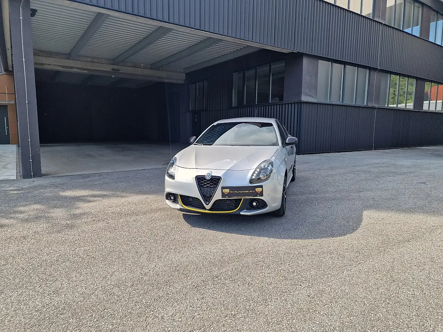 Alfa Romeo Giulietta Veloce 2,0 JTDM-2 170 TCT Silber - 2