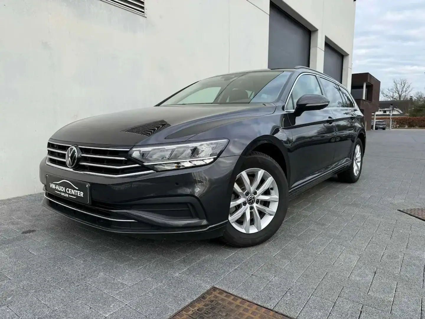 Volkswagen Passat Variant PASSAT 1.5TSI 150PK DSG Grijs - 1