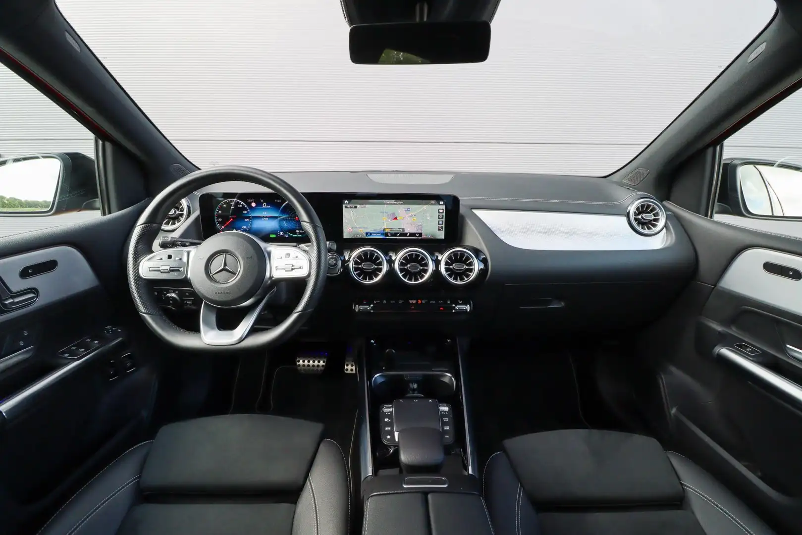Mercedes-Benz B 250 e Premium Plus AMG |  Trekhaak | 360°cam |  Rijkla Rouge - 2