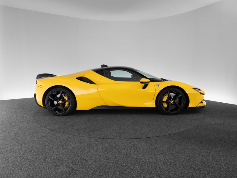 Ferrari SF90 Stradale — photo 4