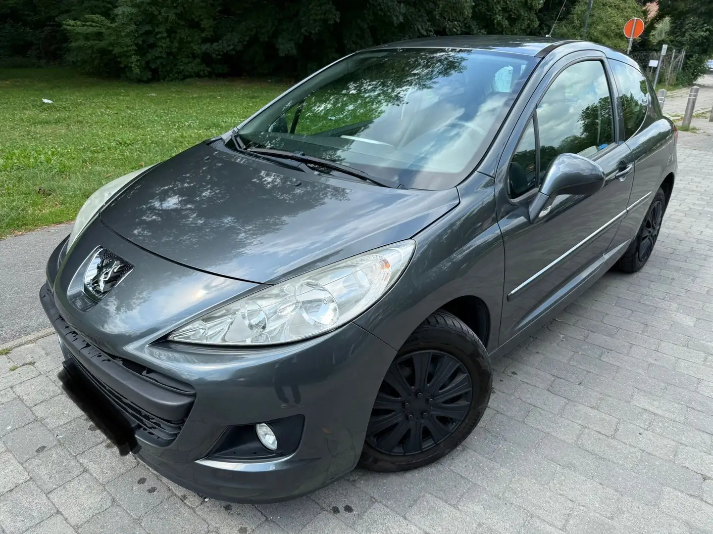Peugeot 207 1.4i Access 207+ airco watsap 0032484718956 Grijs - 1