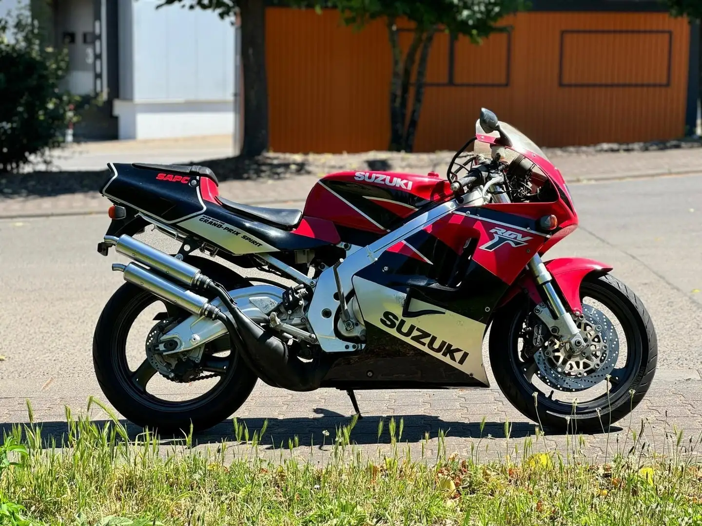 Suzuki RGV 250 VJ22A 46tg Rosso - 1