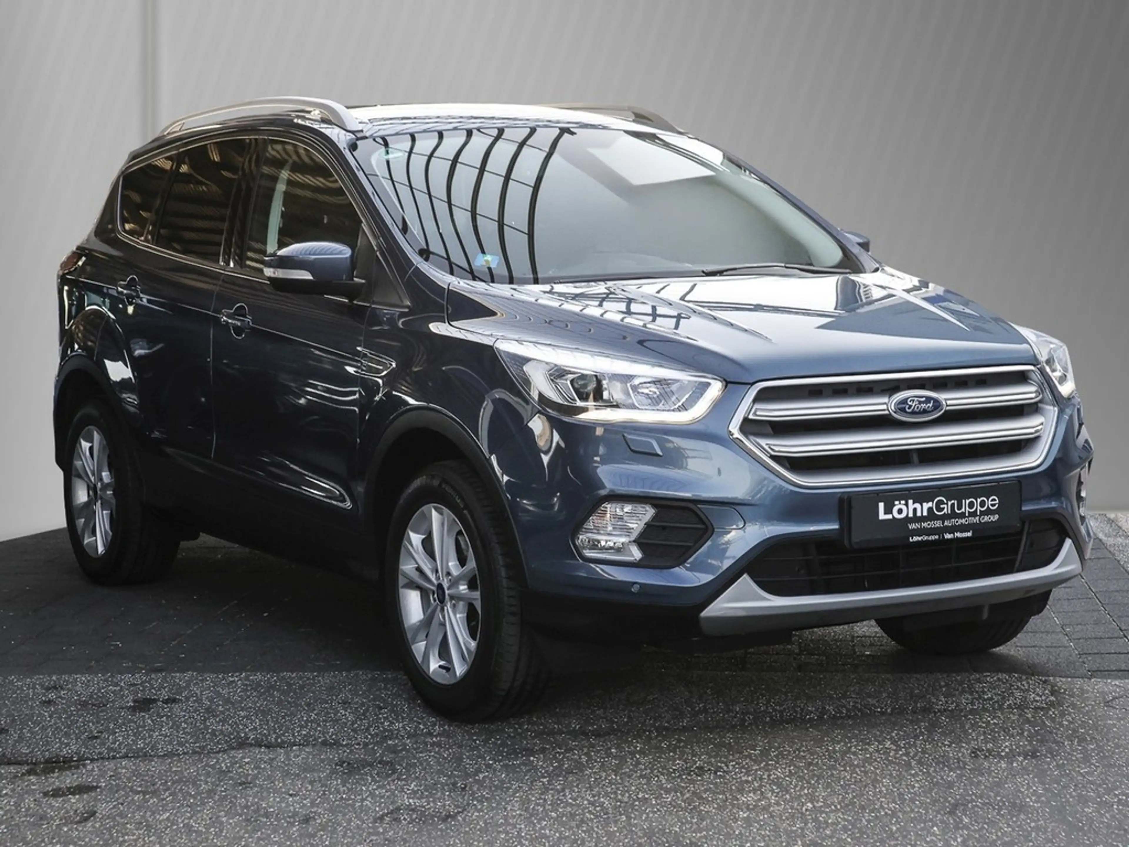 Ford Kuga 1.5 Ecoboost Titanium AHK/Navi — photo 3