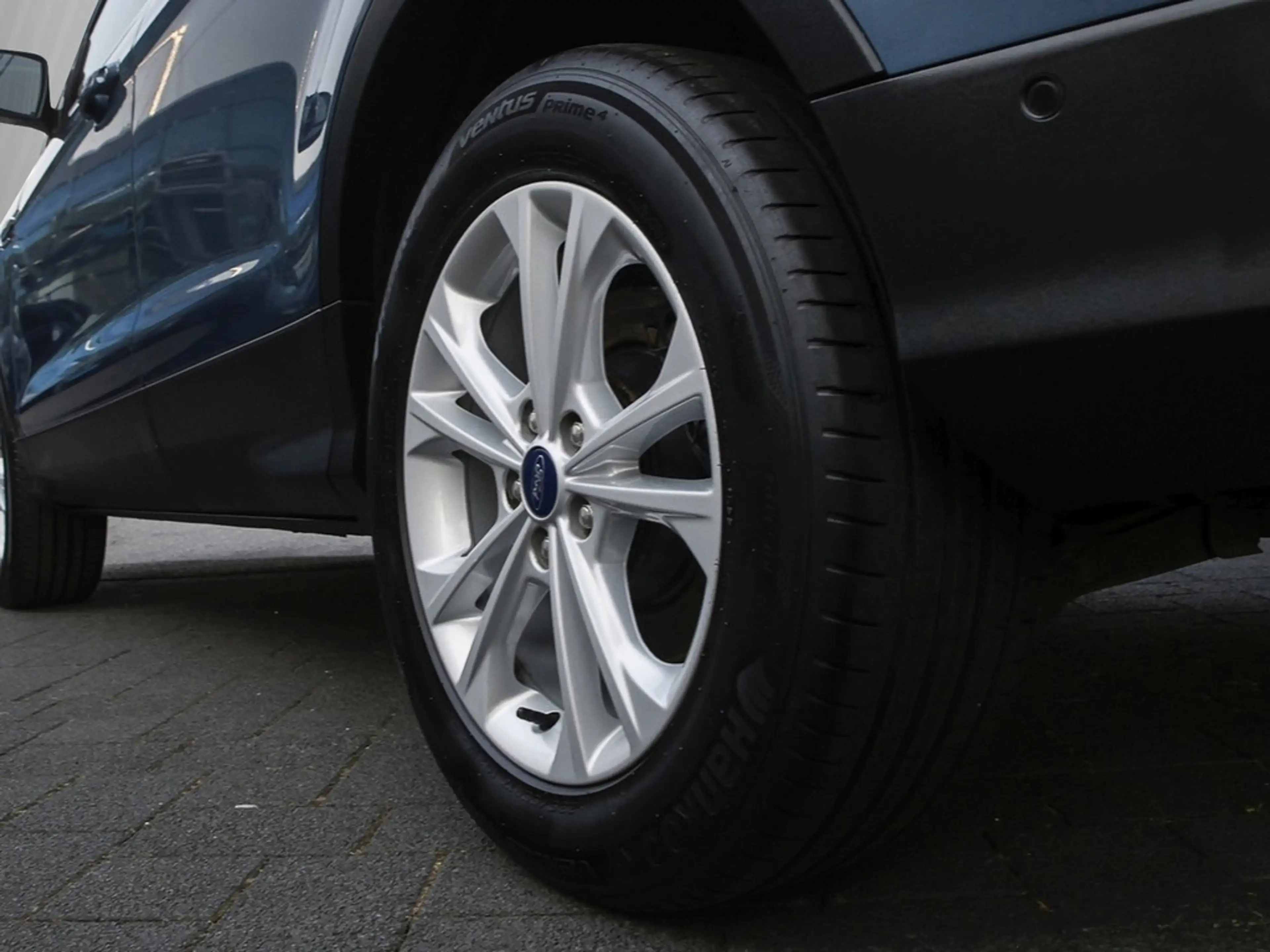 Ford Kuga 1.5 Ecoboost Titanium AHK/Navi — photo 5