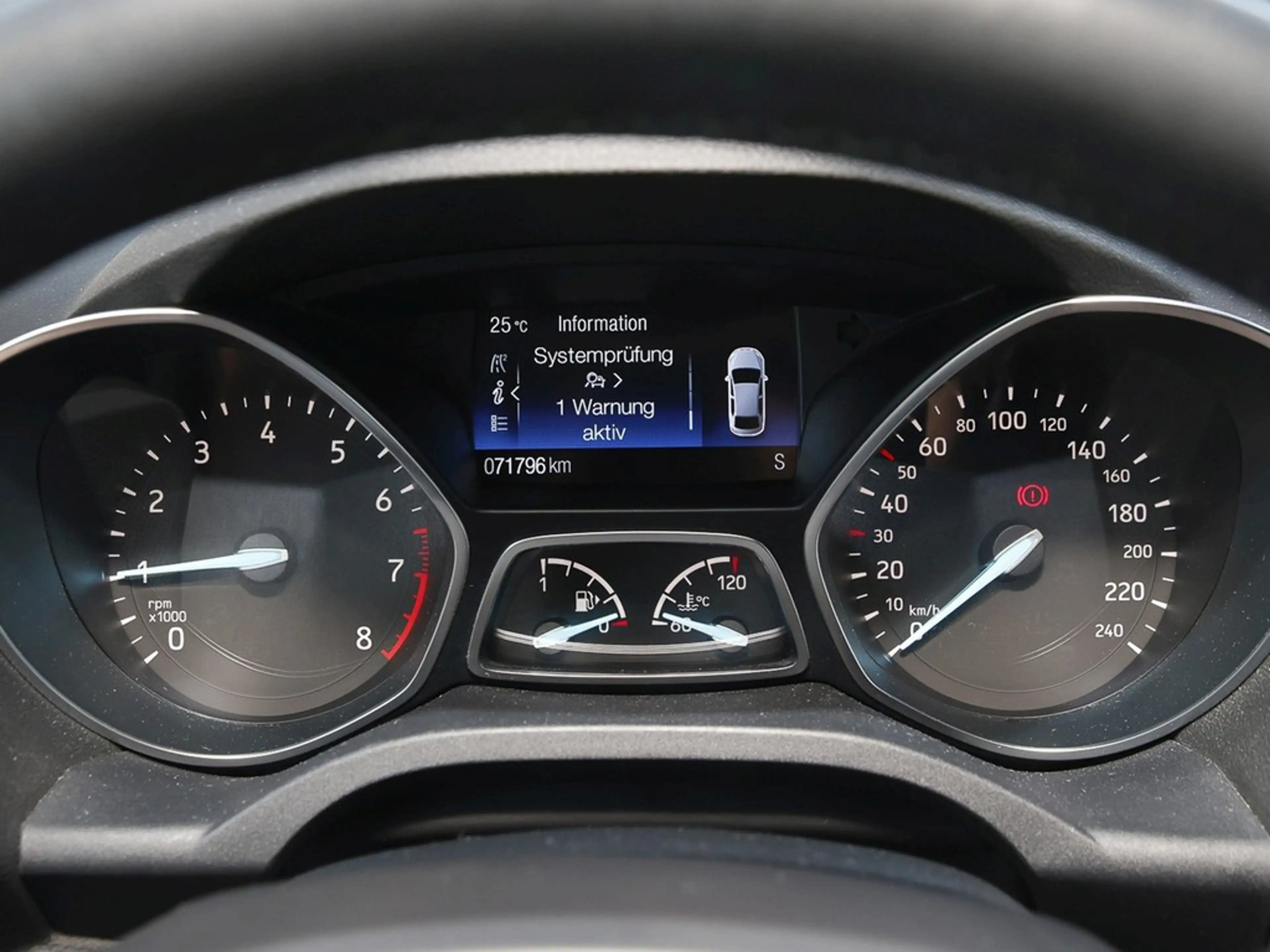 Ford Kuga 1.5 Ecoboost Titanium AHK/Navi — photo 13