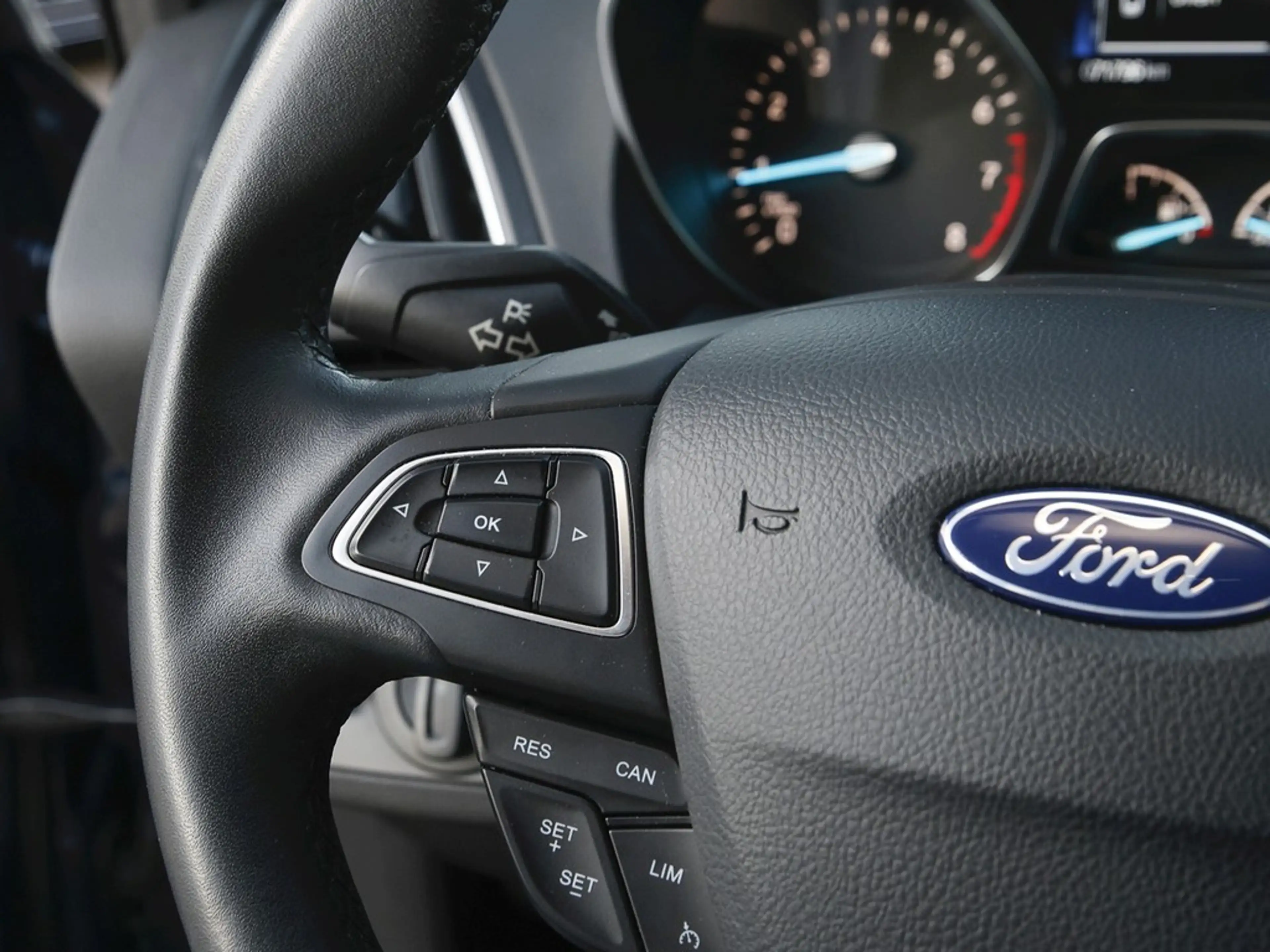 Ford Kuga 1.5 Ecoboost Titanium AHK/Navi — photo 15