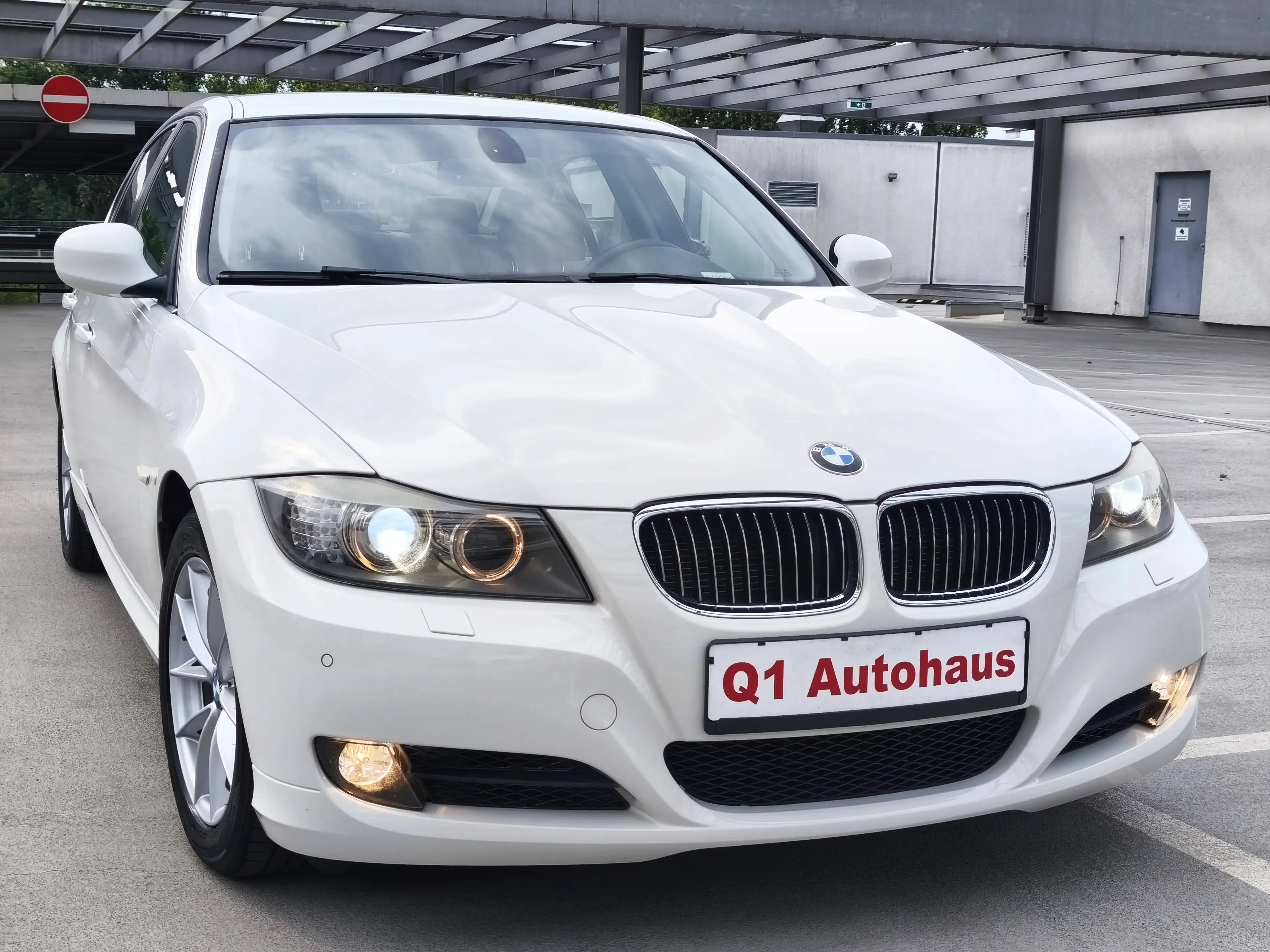BMW 325 325 i Limo. 6G/XENON/KLIMA/PDC/TEMPOMAT — photo 3