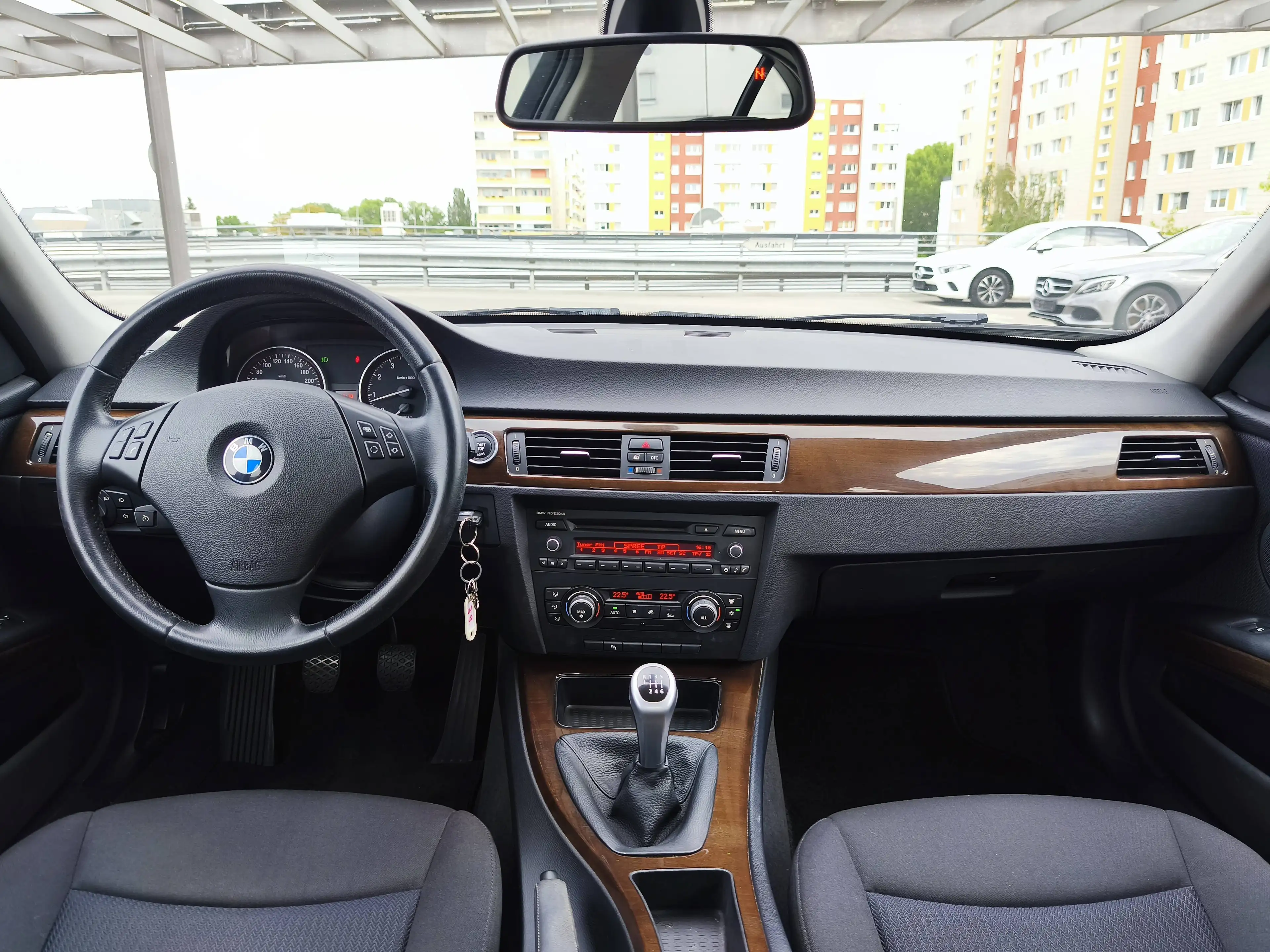 BMW 325 325 i Limo. 6G/XENON/KLIMA/PDC/TEMPOMAT — photo 7