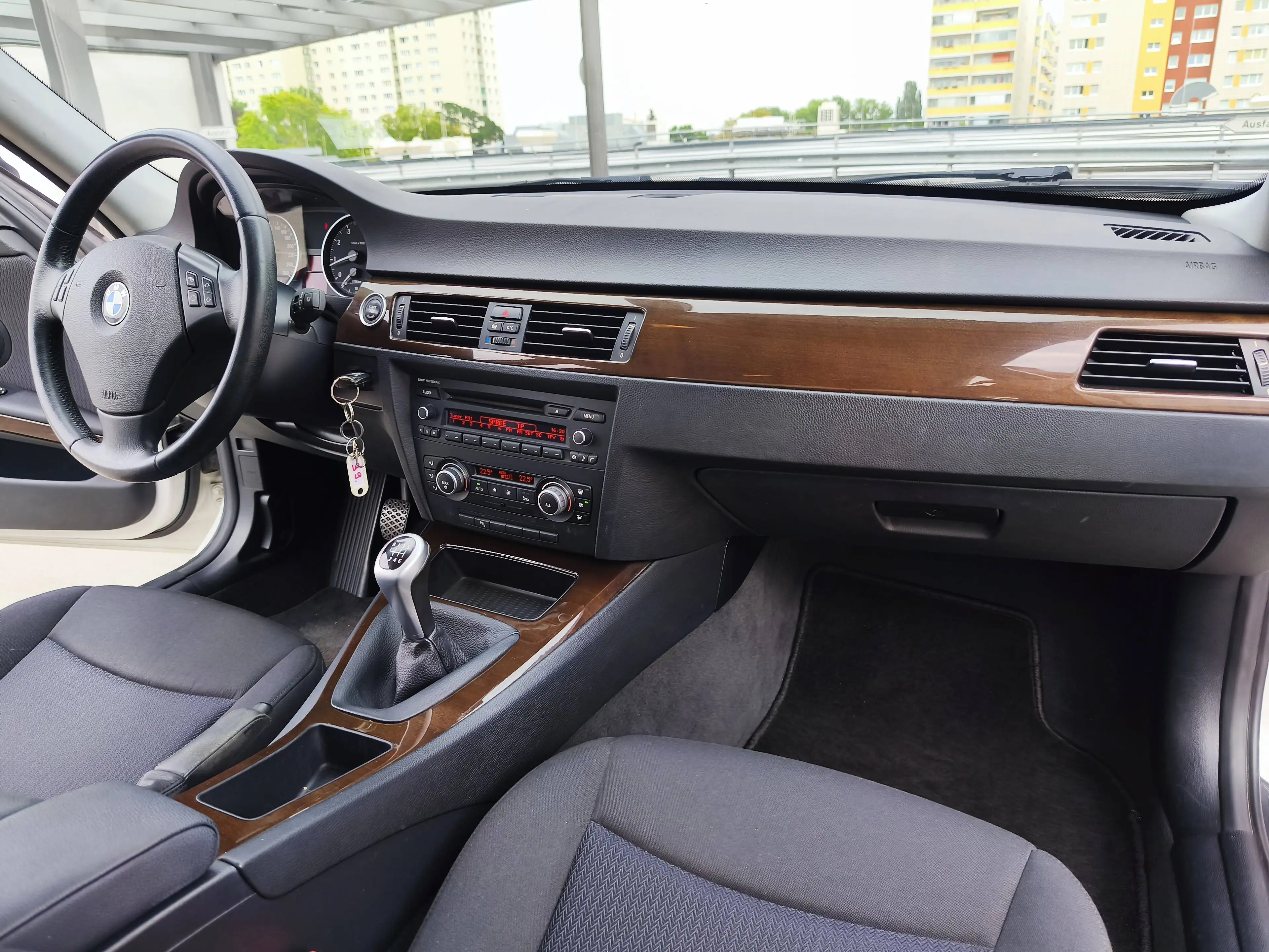 BMW 325 325 i Limo. 6G/XENON/KLIMA/PDC/TEMPOMAT — photo 9