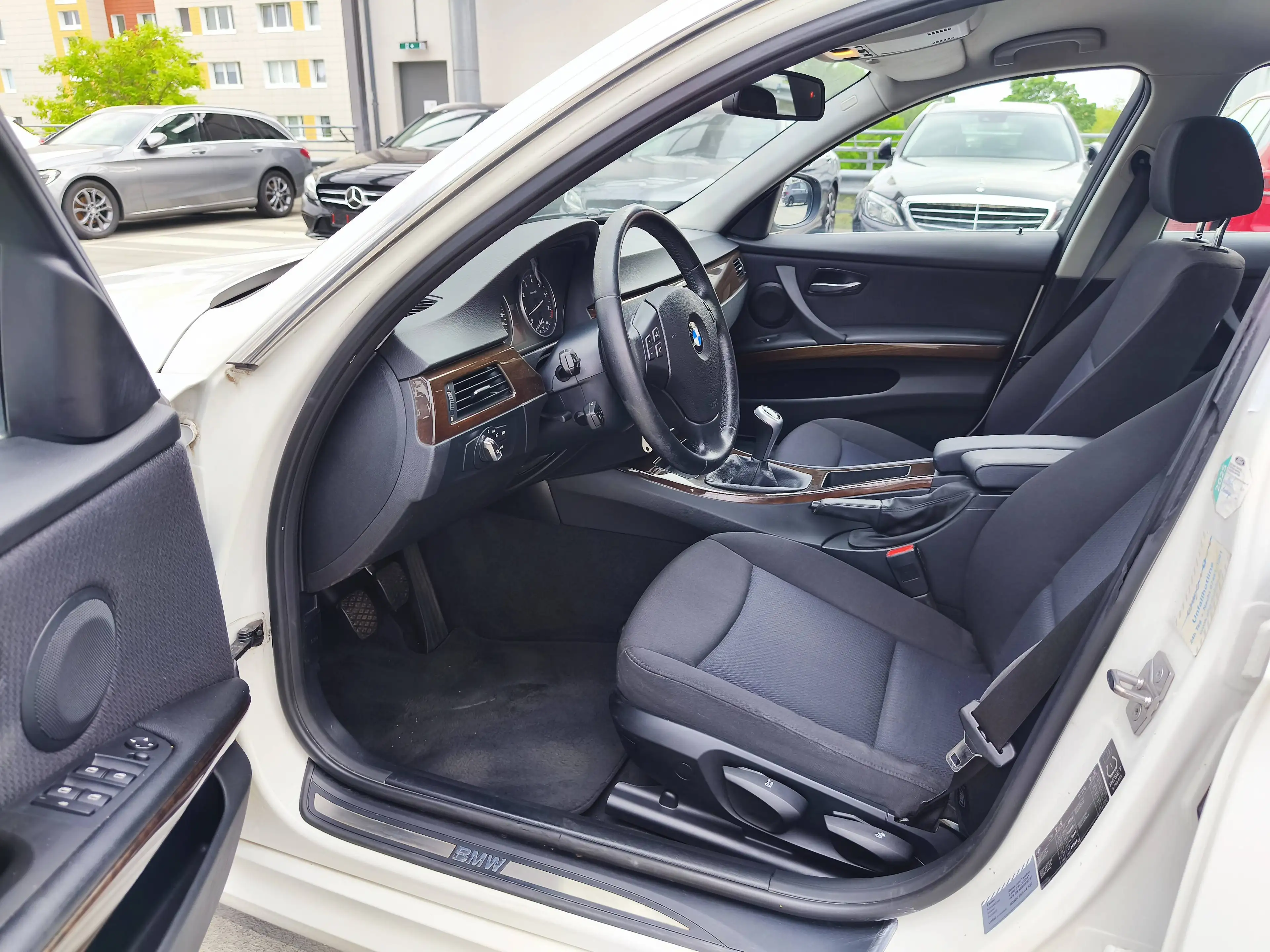 BMW 325 325 i Limo. 6G/XENON/KLIMA/PDC/TEMPOMAT — photo 5