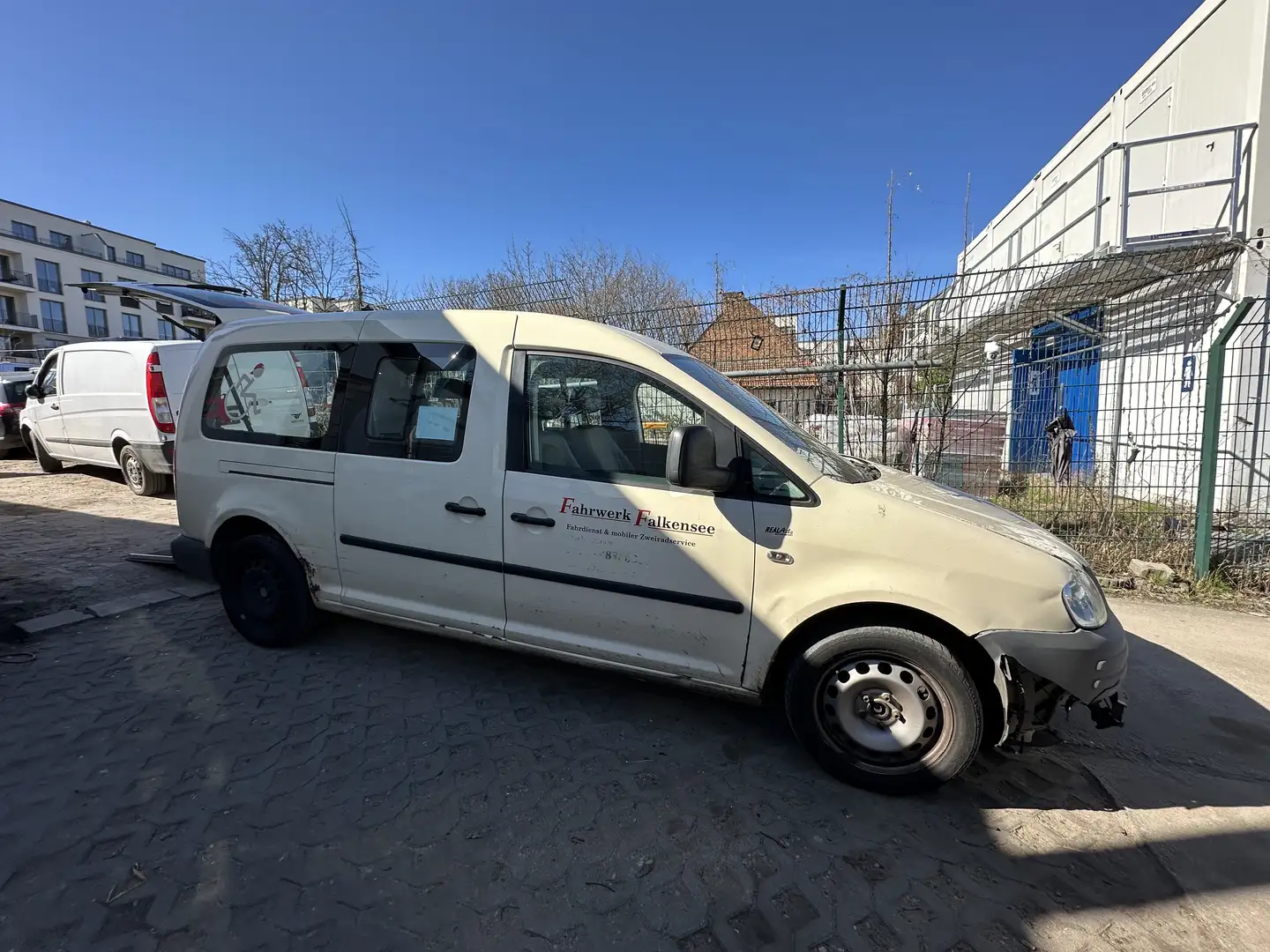 Volkswagen Caddy 1.9 TDI DPF DSG Maxi (7-Si.) - 2