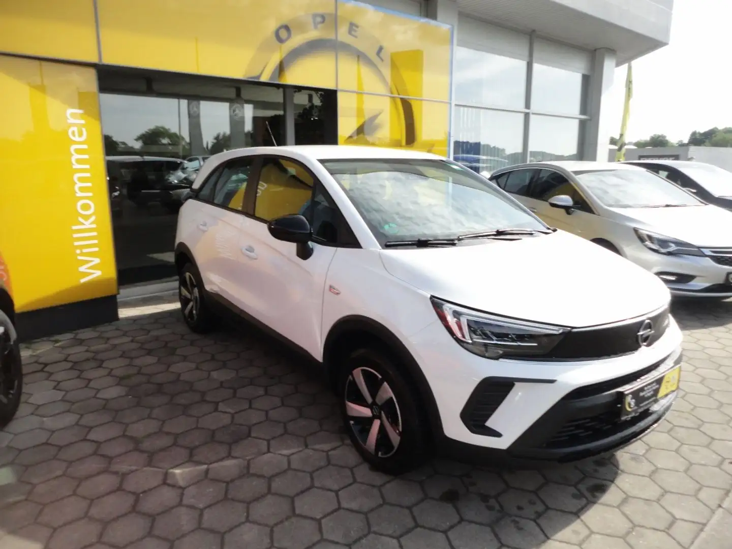 Opel Crossland X Crossland Enjoy 1.2  Turbo  Euro6 DAB / Navi / R Blanco - 2