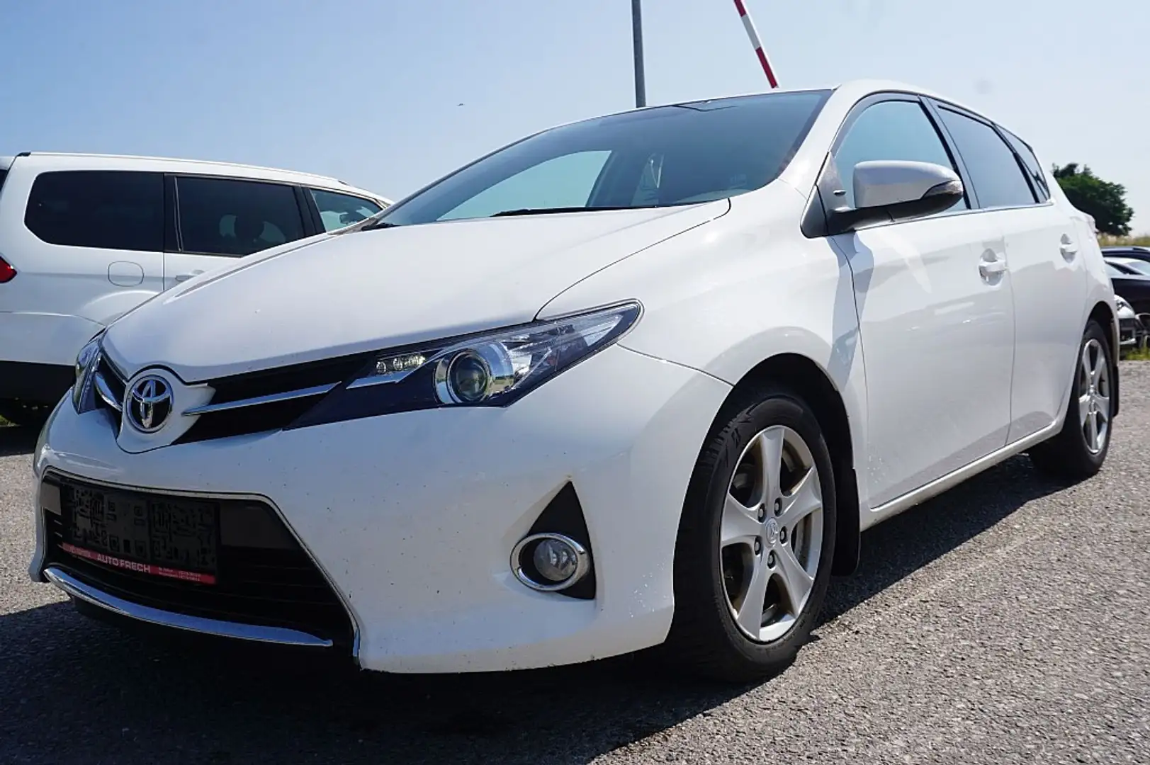 Toyota Auris 1,4 D-4D Feel! Weiß - 2