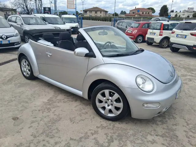 Volkswagen New Beetle Cabrio 1.6