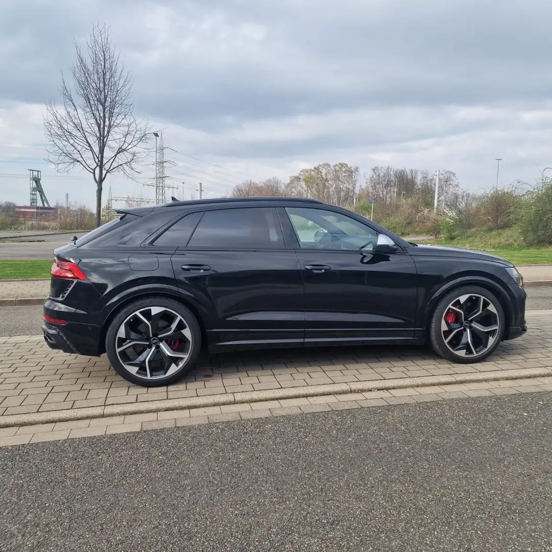 Audi RS Q8 mit Vollaustattung Schwarz - 2