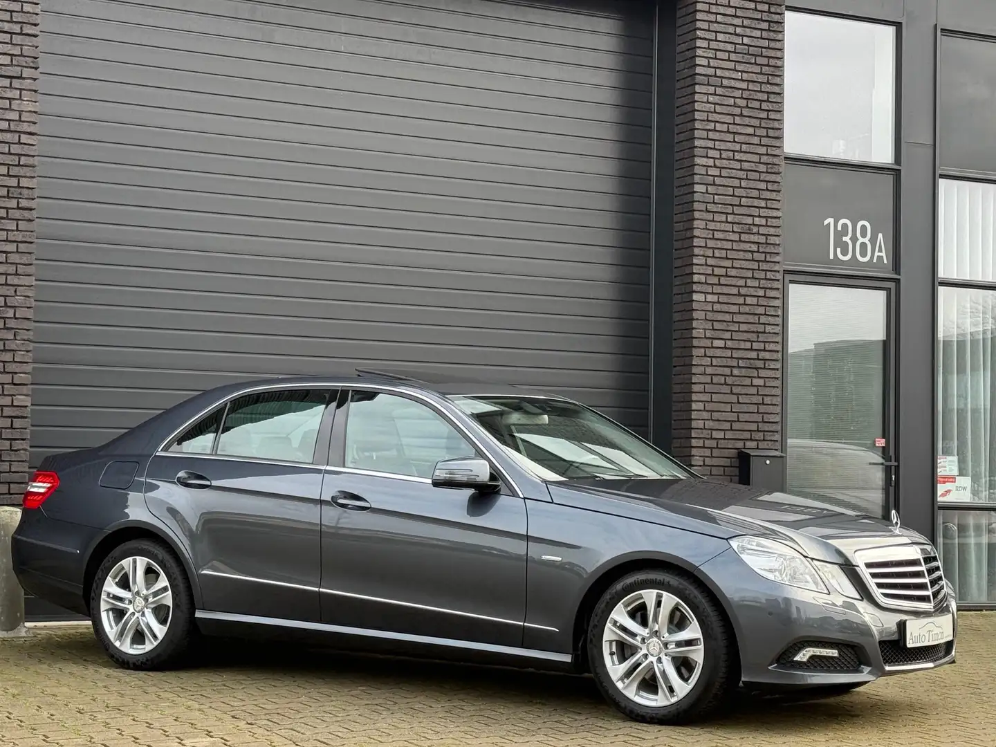 Mercedes-Benz E 250 W212 E CDI Avantgarde Aut.-5 | 2e eig. | volledig Szürke - 2