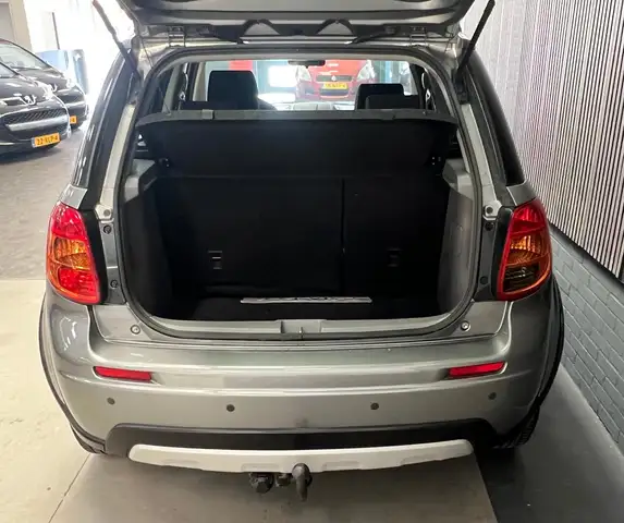 Suzuki SX4 view 11