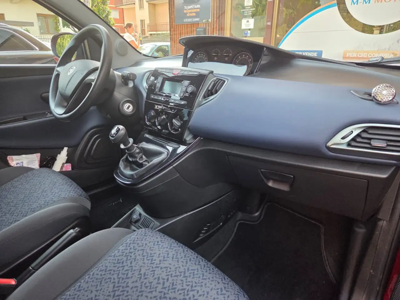 Lancia Ypsilon 2024 — фото 13