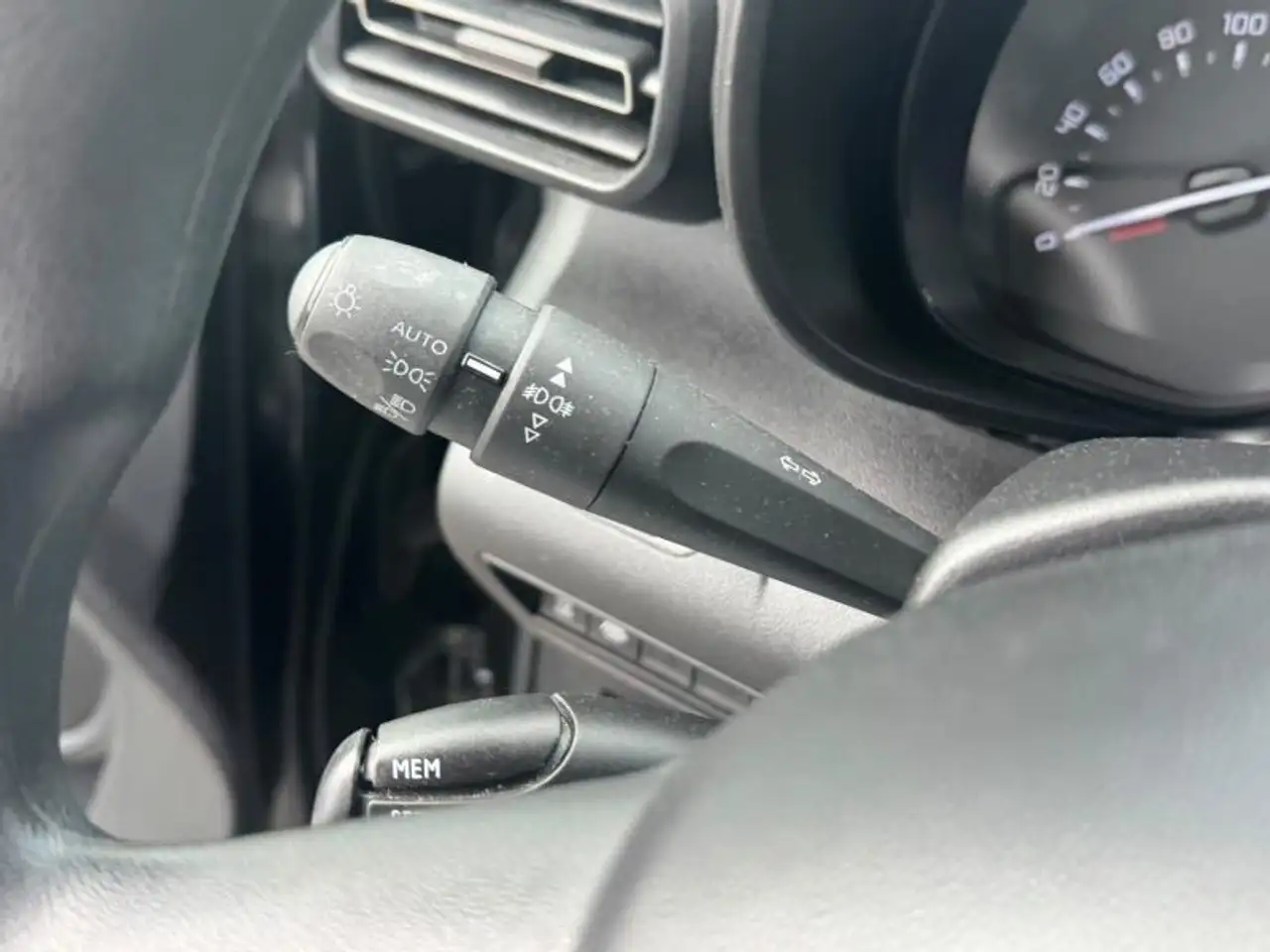Toyota Verso SWB 1.2L Petrol M/T Shuttle, миниатюра 10
