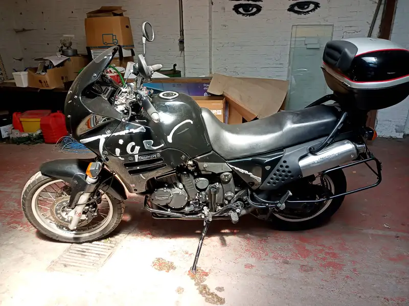 Triumph Tiger 900 - foto 7