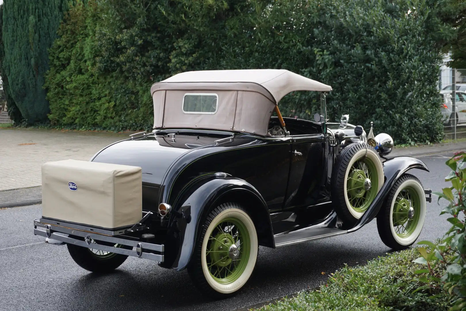 Oldtimer Ford Model A Roadster De Luxe 40-B, mit TÜV und H! Zwart - 2