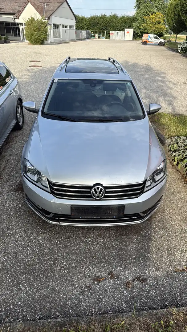 Volkswagen Passat Variant Sky BMT TDI DPF 4Motion Plateado - 1