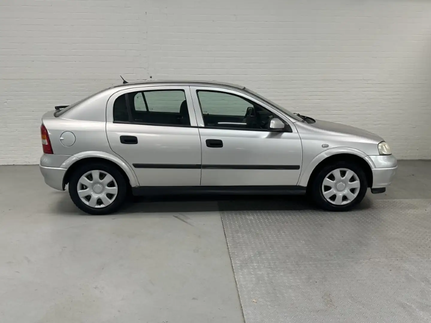 Opel Astra 1.6-16V Club AUTOMAAT / TREKHAAK / ELK. RAMEN Grau - 2