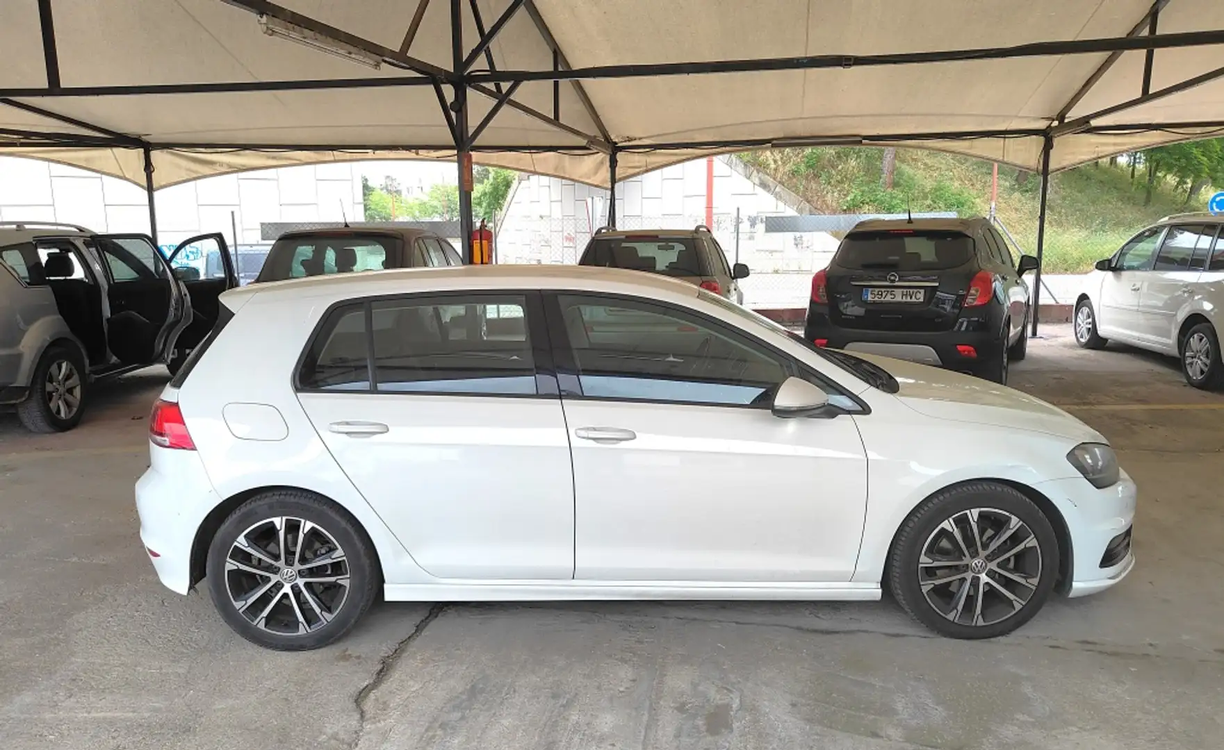 Volkswagen Golf 2.0TDI CR BMT Advance 150 Bianco - 2