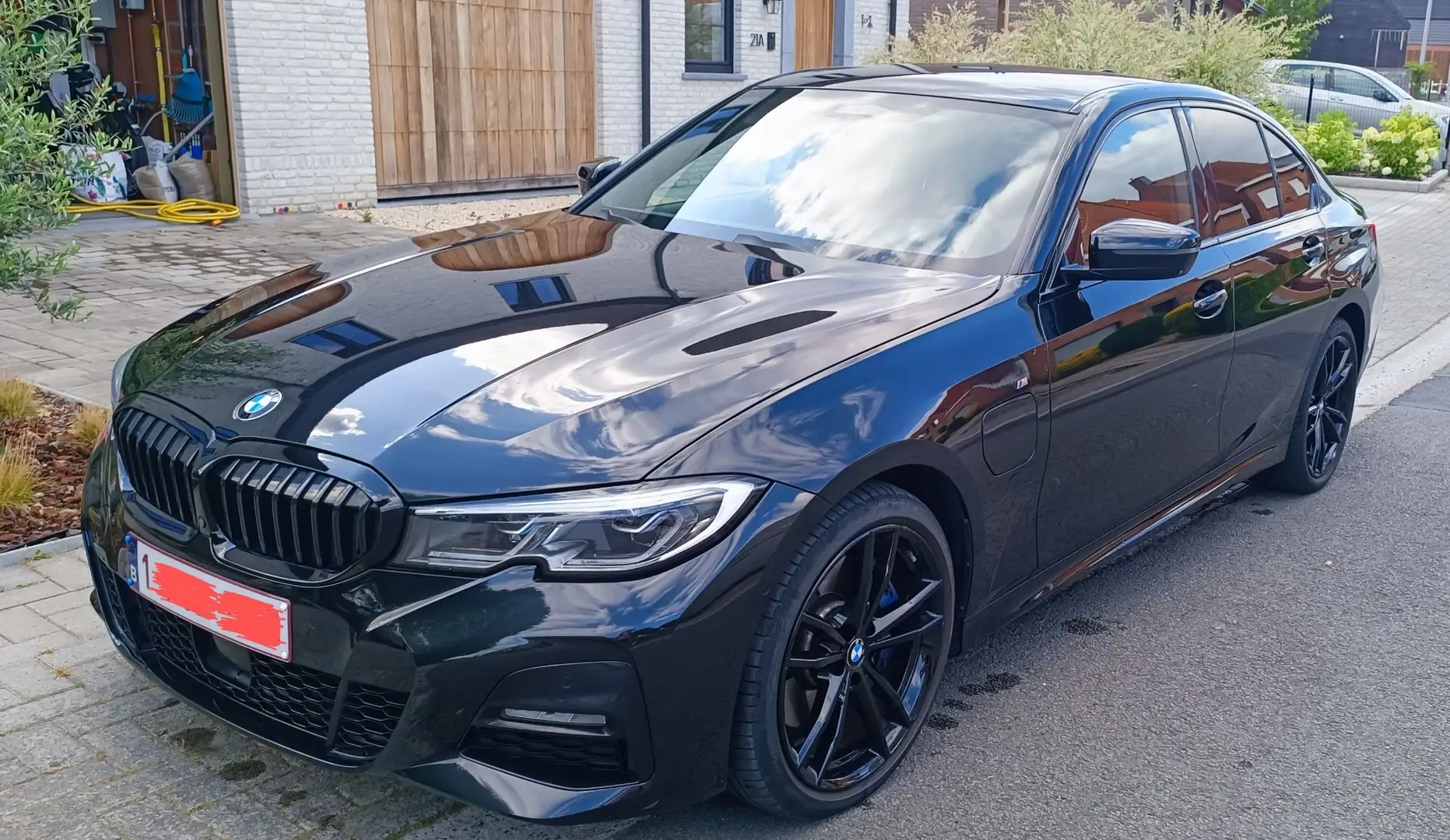 BMW 330 330e xDrive Aut. M Sport Noir - 1