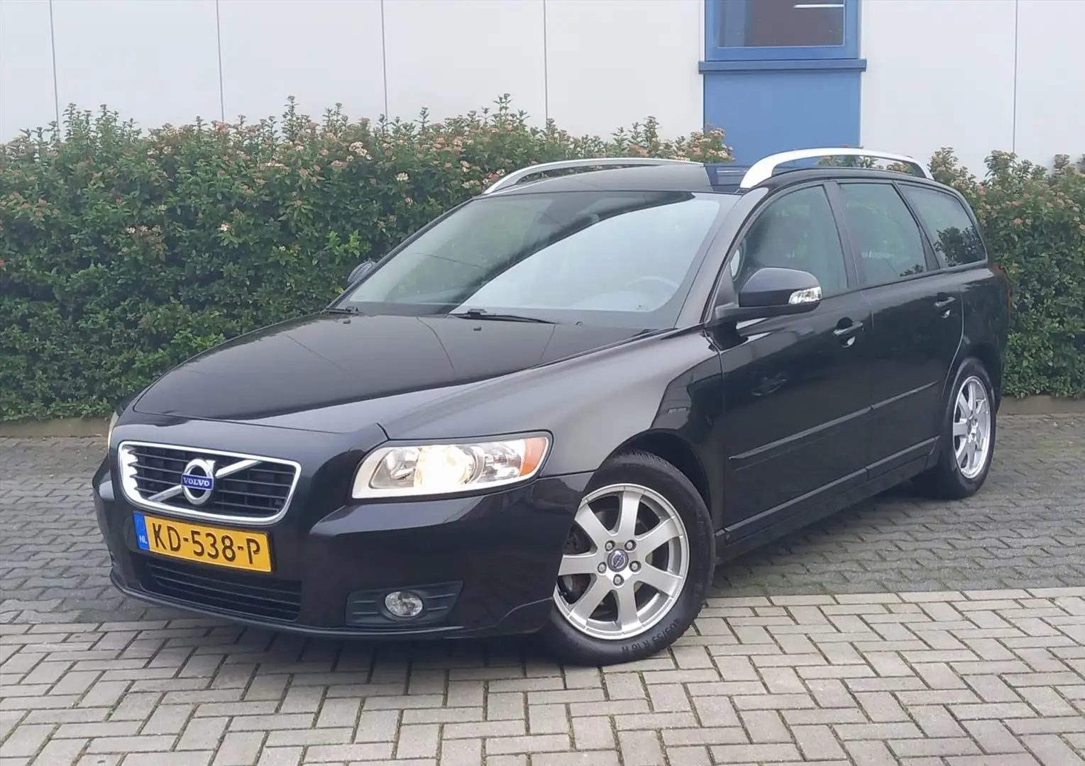 Volvo V50 D2 Drive 115pk Start/Stop R-Design Pro Edition Zwart - 1