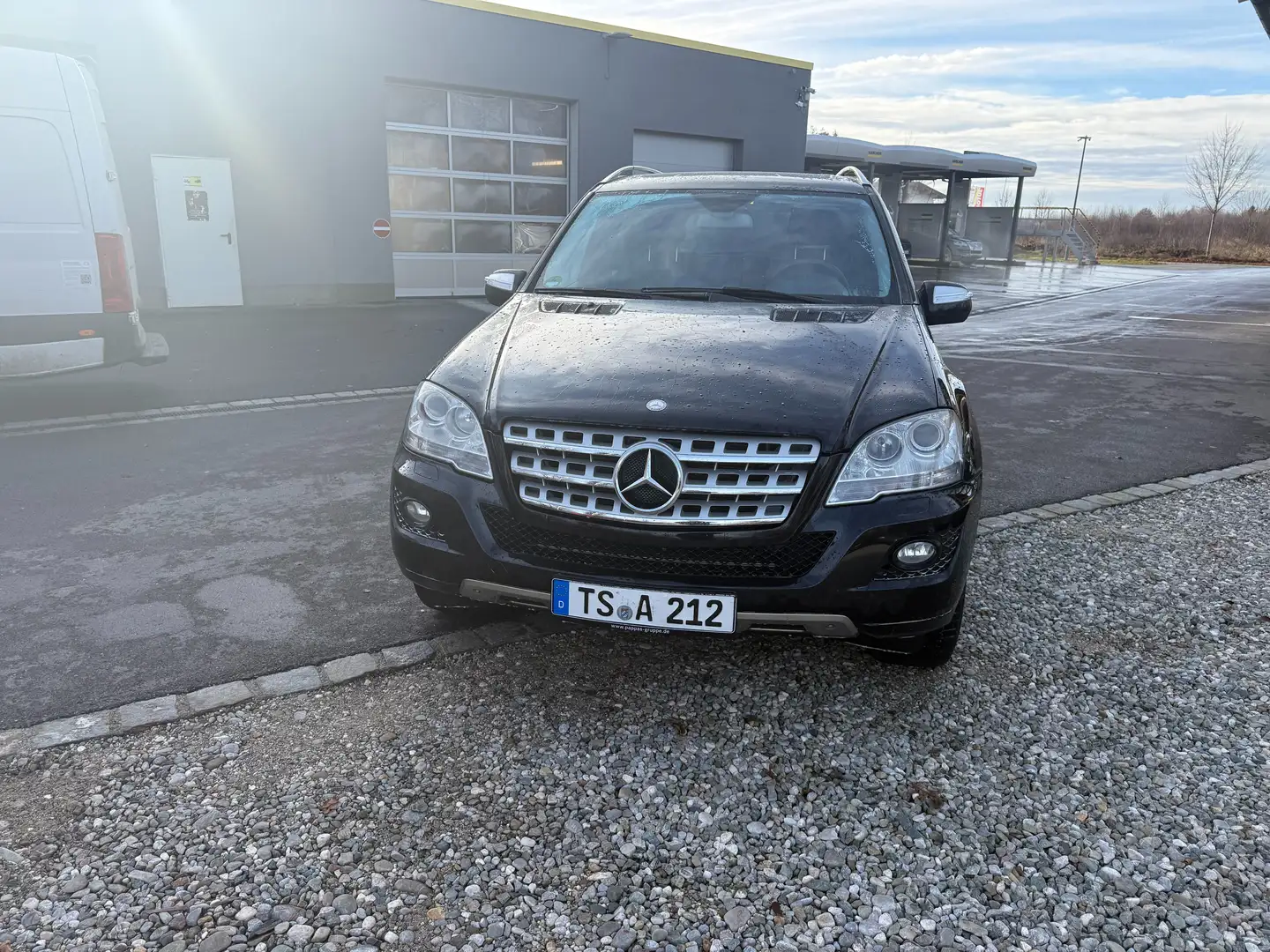 Mercedes-Benz ML 500 ML 500 (164.172) Černá - 1