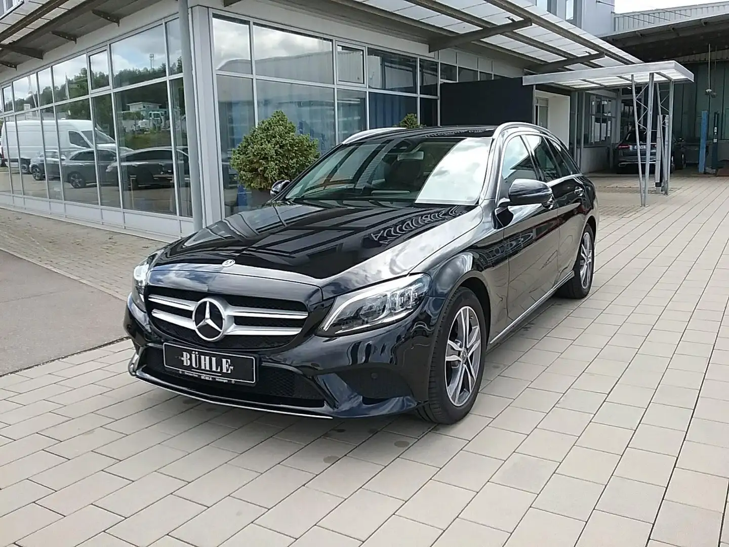 Mercedes-Benz C 180 T AVANTGARDE+AUTOMATIK+AHK+KAMERA+MULTIBEAM-LED+AM Czarny - 1